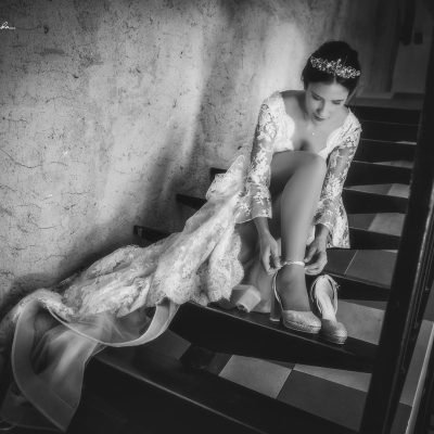 video-y-foto-bodas-profesional-valencia Detalle artístico de preparativos de boda capturado por Javier Poveda