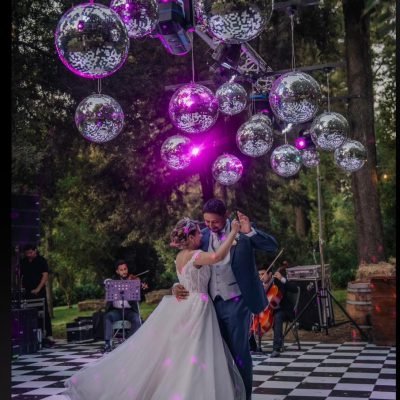 wedding-planner-barcelona-jose-madrid-wedding Pareja en una boda elegante producida por José Madrid Wedding & Events en Barcelona